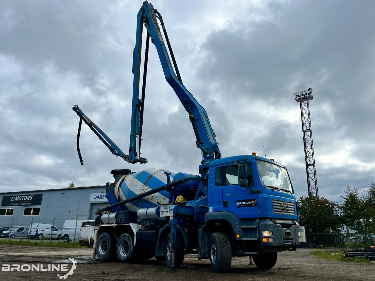 2005 MAN TGA 35.410 8X4 PUMI - Camion malaxeur: photos 3 2005 MAN TGA 35.410 8X4 PUMI - Camion malaxeur: photos 3