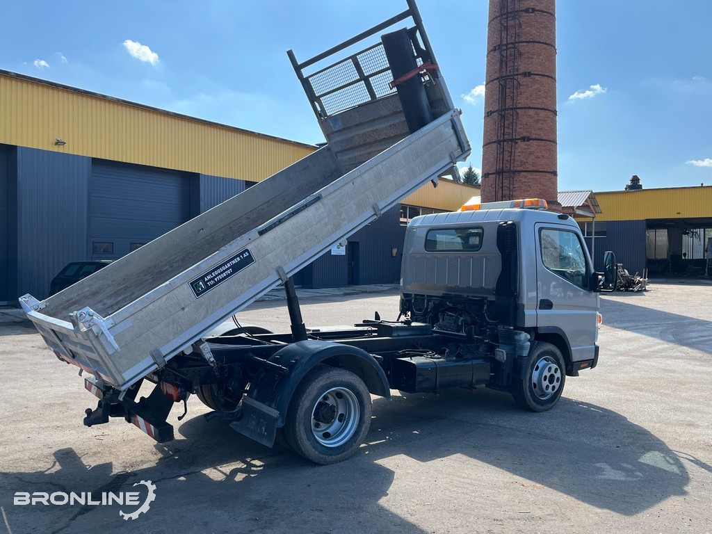 2013 Mitsubishi Fuso Canter 7C15 Tipper - Camion benne: photos 4 2013 Mitsubishi Fuso Canter 7C15 Tipper - Camion benne: photos 4