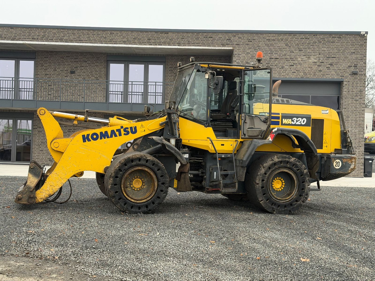 Komatsu WA 320 -8 Radlader Highlift Vollgummi Wartung - Chargeuse sur pneus: photos 2 Komatsu WA 320 -8 Radlader Highlift Vollgummi Wartung - Chargeuse sur pneus: photos 2