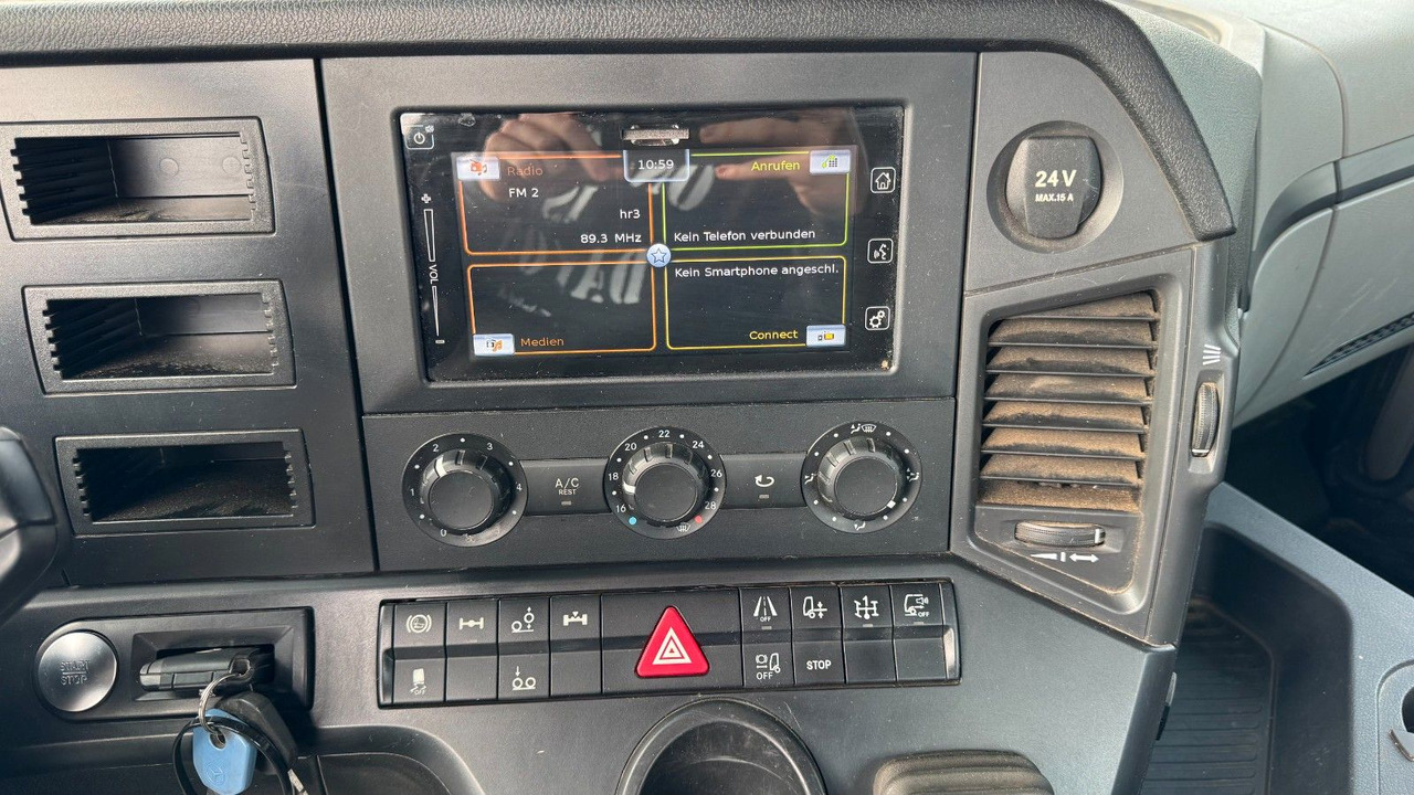 Camion benne Mercedes-Benz Antos 2740 Absetzkipper Lift- und Lenkachse: photos 9 Camion benne Mercedes-Benz Antos 2740 Absetzkipper Lift- und Lenkachse: photos 9