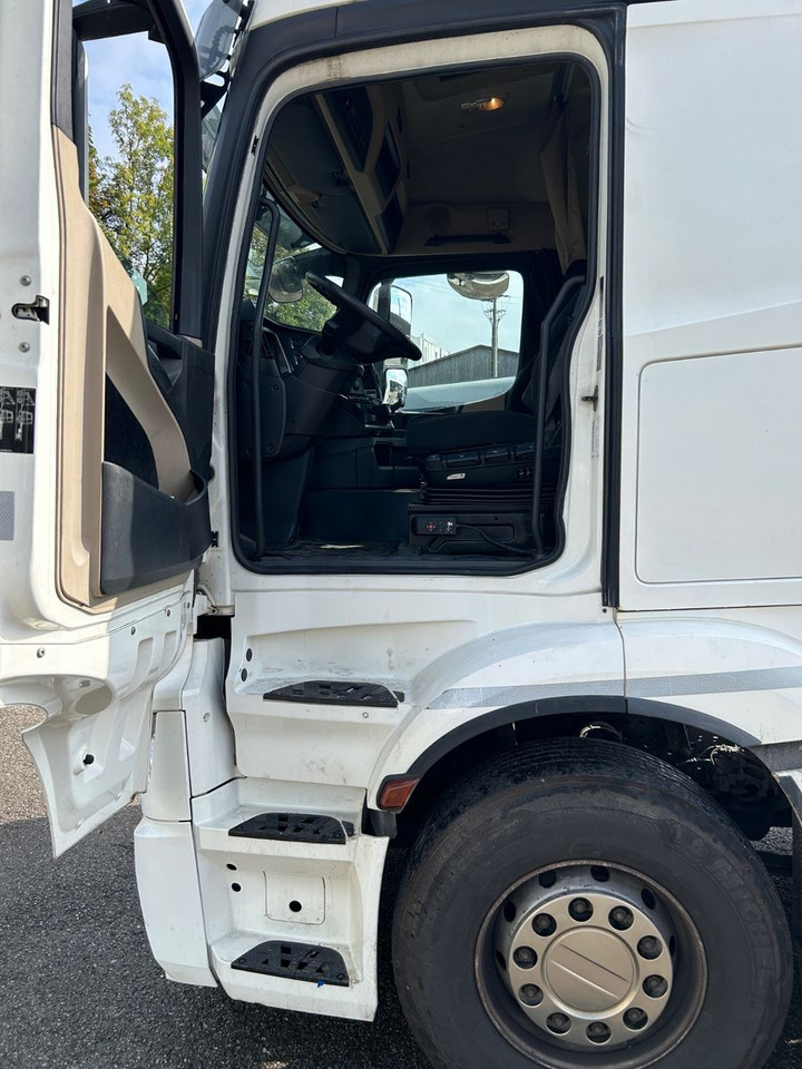 Mercedes-Benz Actros 2646 6x2 BL - Camion ampliroll: photos 3 Mercedes-Benz Actros 2646 6x2 BL - Camion ampliroll: photos 3