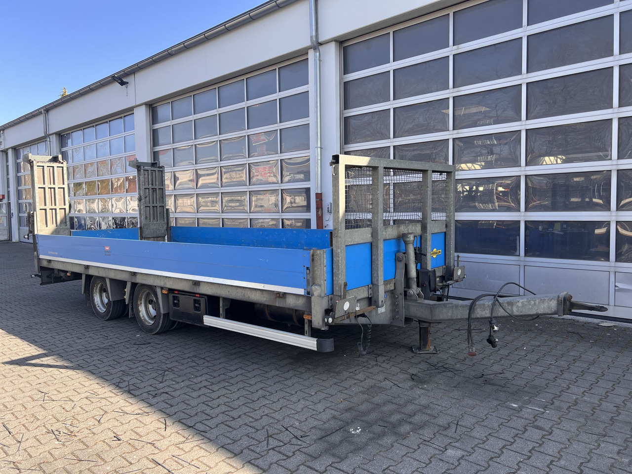 Humbaur HBTZ 136224 TA-BS  13,6 t Tandemtieflader - Remorque porte-engin surbaissée: photos 2 Humbaur HBTZ 136224 TA-BS  13,6 t Tandemtieflader - Remorque porte-engin surbaissée: photos 2