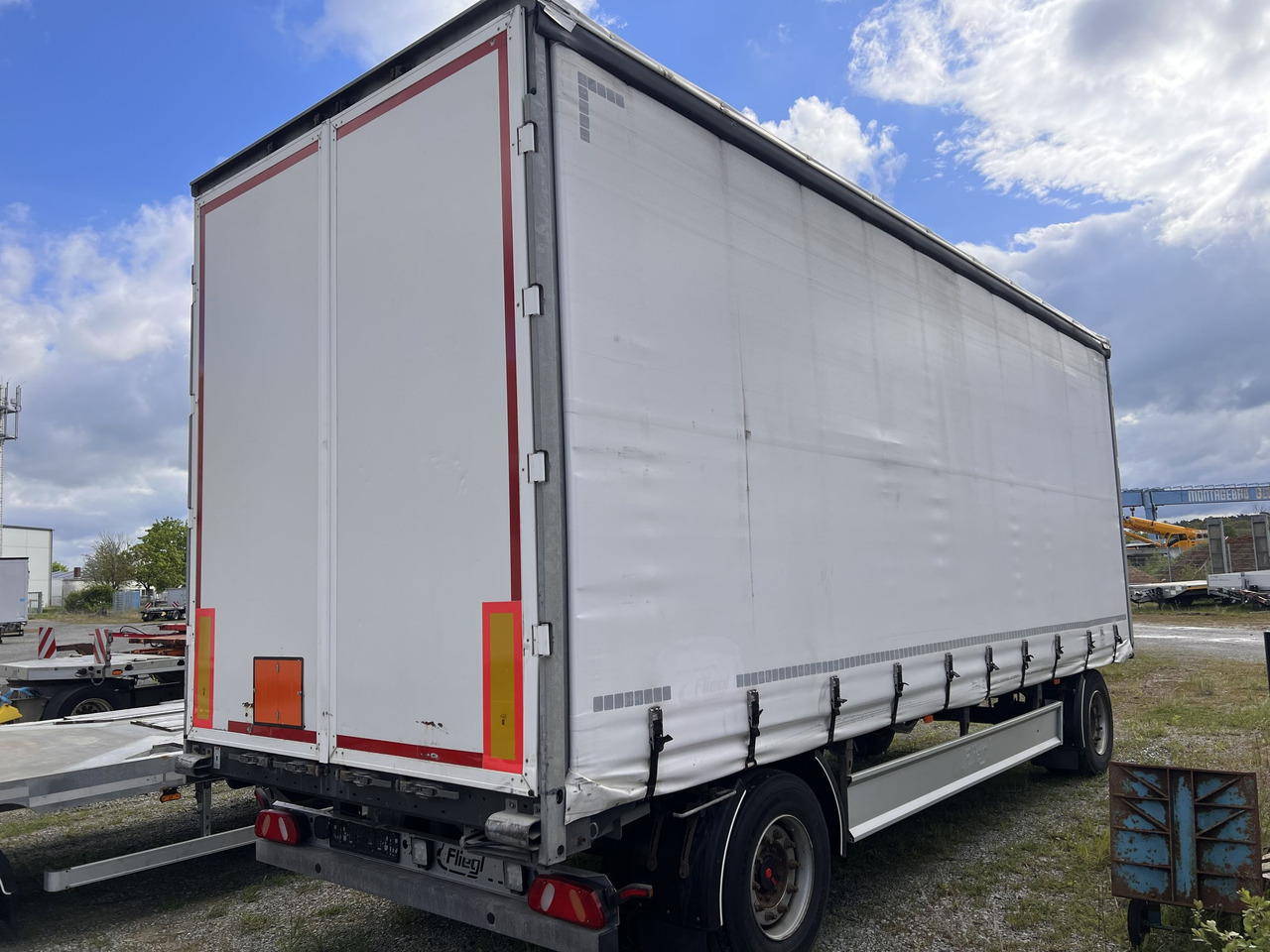 KRONE 2 Achs 2 Achs Jumbo- Planen, Mega, durchladbar - Remorque rideaux coulissants: photos 4 KRONE 2 Achs 2 Achs Jumbo- Planen, Mega, durchladbar - Remorque rideaux coulissants: photos 4