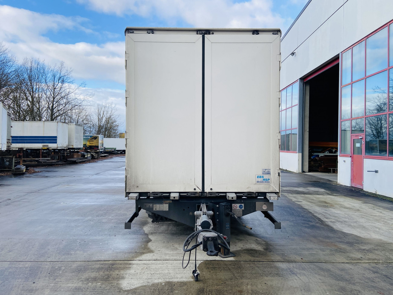 Remorque fourgon Möslein TKO 105 D 7m weiß Tandem- Koffer, Durchladbar, Neuwertig: photos 9 Remorque fourgon Möslein TKO 105 D 7m weiß Tandem- Koffer, Durchladbar, Neuwertig: photos 9