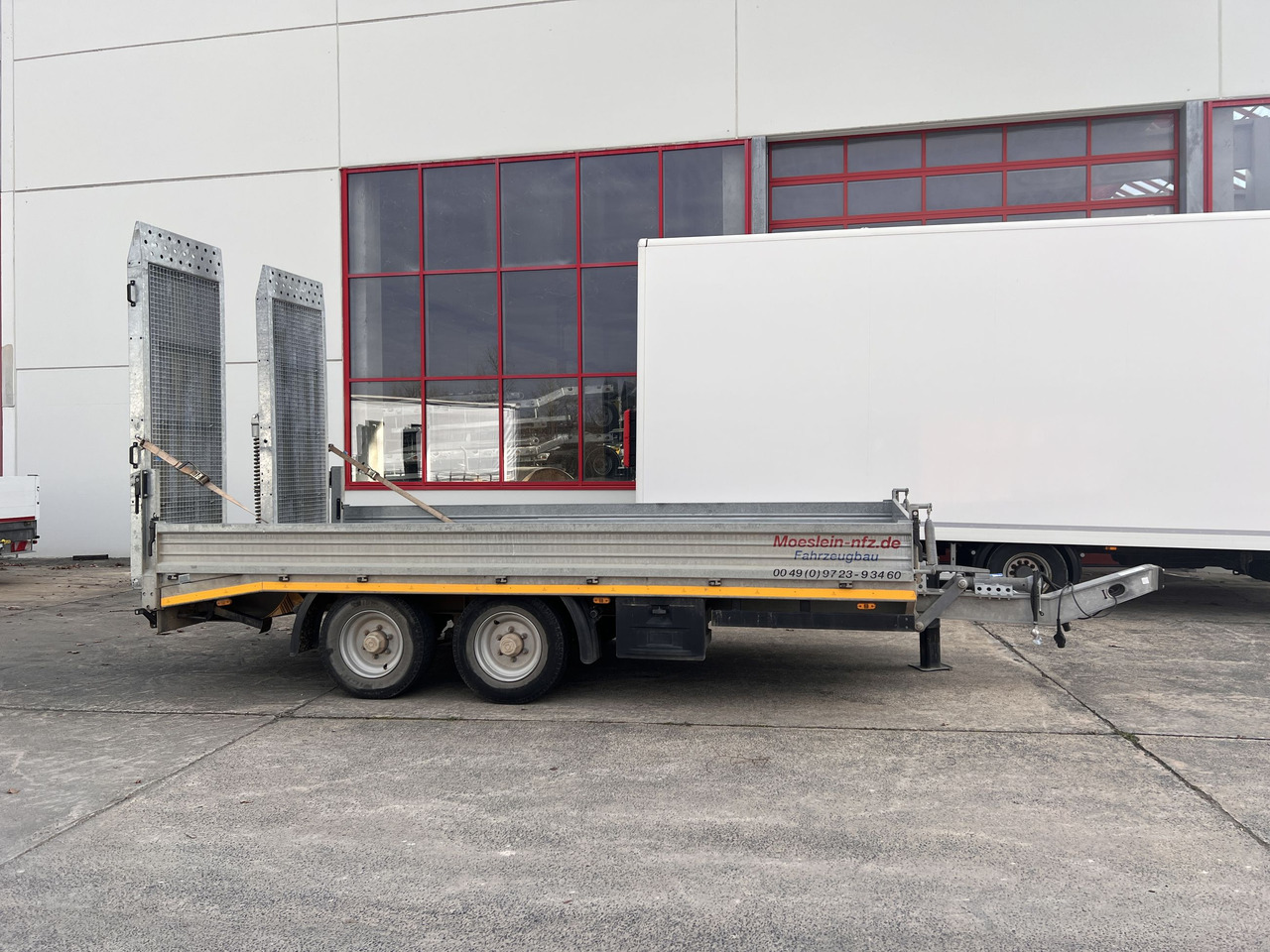 Möslein TTS 11 Schwebheim  Tandemtieflader, Breite Rampen, Wenig Benutzt - Remorque porte-engin surbaissée: photos 1 Möslein TTS 11 Schwebheim  Tandemtieflader, Breite Rampen, Wenig Benutzt - Remorque porte-engin surbaissée: photos 1