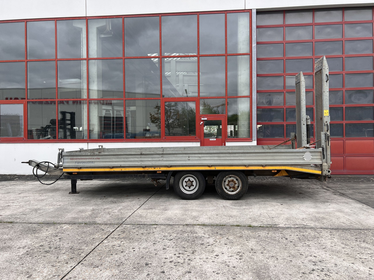 Möslein TTS 13 Schwebheim 13 t Tandemtieflader - Remorque porte-engin surbaissée: photos 2 Möslein TTS 13 Schwebheim 13 t Tandemtieflader - Remorque porte-engin surbaissée: photos 2