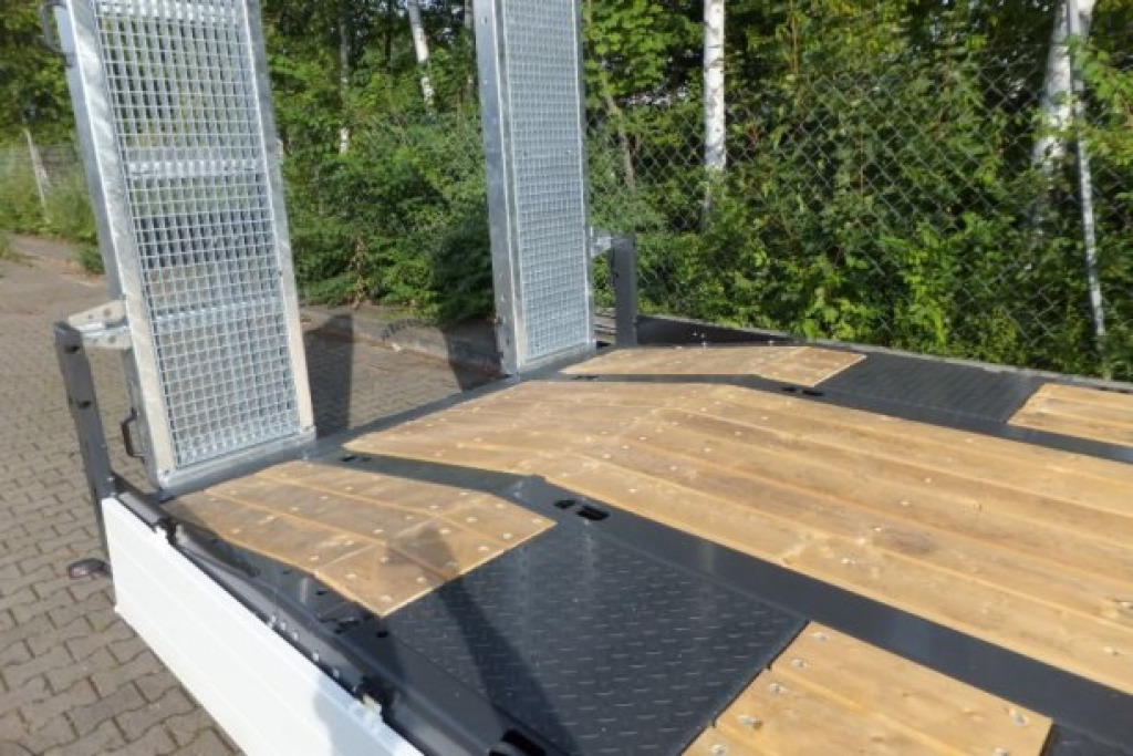 Möslein TTT 13- 5,2 Weiß Neuer Tandemtieflader 13 t GG - Remorque porte-engin surbaissée: photos 2 Möslein TTT 13- 5,2 Weiß Neuer Tandemtieflader 13 t GG - Remorque porte-engin surbaissée: photos 2