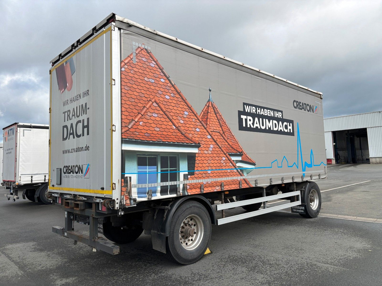 AZP18 Plane + Staplerhalterung - Remorque rideaux coulissants: photos 4 AZP18 Plane + Staplerhalterung - Remorque rideaux coulissants: photos 4