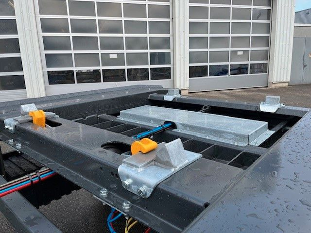 Remorque ampliroll/ Multibenne neuf Außenroller 18 AR Außenroller 18 AR: photos 11 Remorque ampliroll/ Multibenne neuf Außenroller 18 AR Außenroller 18 AR: photos 11