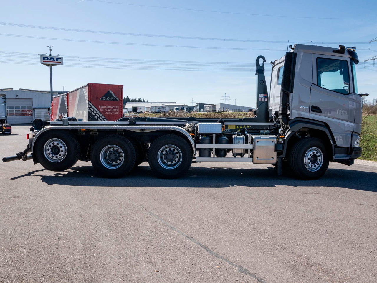 DAF XF 530 FAW mit VDL Abrollkipper DAF XF 530 FAW mit VDL Abrollkipper - Camion ampliroll: photos 4 DAF XF 530 FAW mit VDL Abrollkipper DAF XF 530 FAW mit VDL Abrollkipper - Camion ampliroll: photos 4
