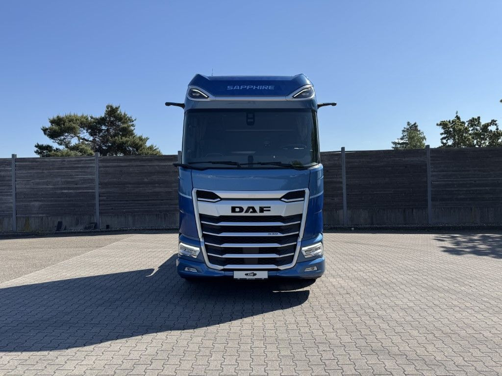 DAF FT XG 530 BLAU METALLIC Limited Edition - Tracteur routier: photos 5 DAF FT XG 530 BLAU METALLIC Limited Edition - Tracteur routier: photos 5