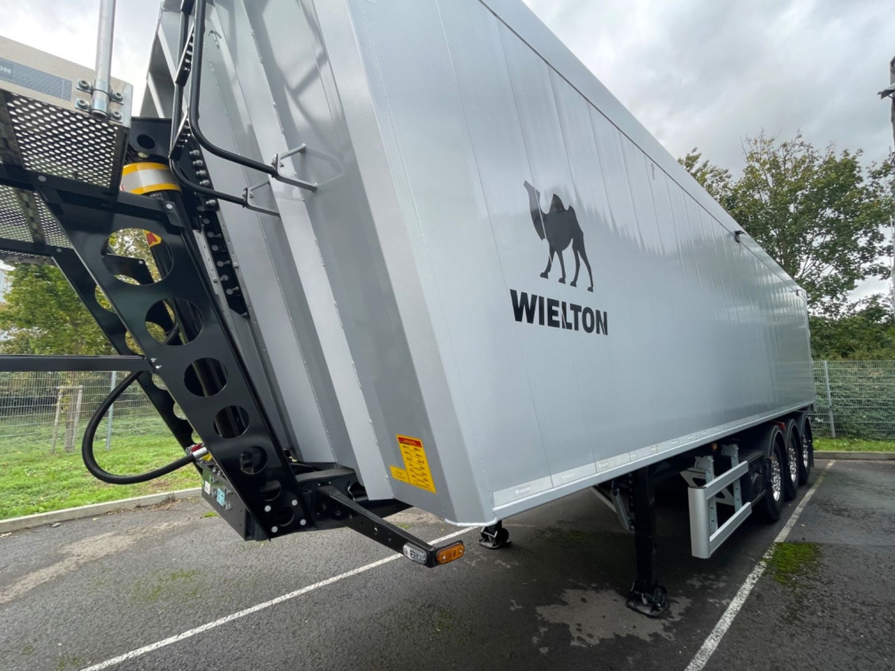 Wielton Bulk Master 51 cbm 3-Achs Alukipper Wielton Bulk Master 51 cbm 3-Achs Alukipper - Semi-remorque benne: photos 5 Wielton Bulk Master 51 cbm 3-Achs Alukipper Wielton Bulk Master 51 cbm 3-Achs Alukipper - Semi-remorque benne: photos 5