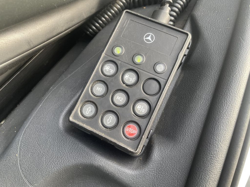 Camion porte-conteneur/ Caisse mobile Mercedes-Benz Axor 1829: photos 13 Camion porte-conteneur/ Caisse mobile Mercedes-Benz Axor 1829: photos 13