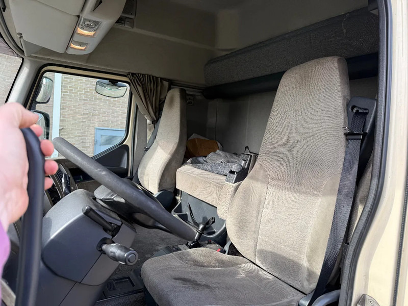 Renault Premium 330 2006 euro 3 airco - Camion fourgon: photos 5 Renault Premium 330 2006 euro 3 airco - Camion fourgon: photos 5