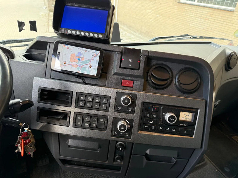 Crédit-bail de Renault T 460 verhuiswagen 2018 met 180.000 km !!! Renault T 460 verhuiswagen 2018 met 180.000 km !!!: photos 16 Crédit-bail de Renault T 460 verhuiswagen 2018 met 180.000 km !!! Renault T 460 verhuiswagen 2018 met 180.000 km !!!: photos 16