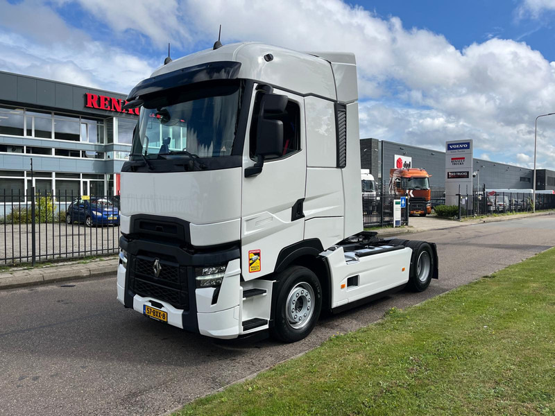 Renault T-13 EVO HIGH 520 T 4X2, Hydraulic, EURO 6 - Tracteur routier: photos 1 Renault T-13 EVO HIGH 520 T 4X2, Hydraulic, EURO 6 - Tracteur routier: photos 1