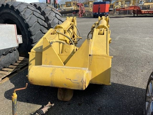 CAT D 8 R Ripper - Ripper pour Engins de chantier: photos 2 CAT D 8 R Ripper - Ripper pour Engins de chantier: photos 2