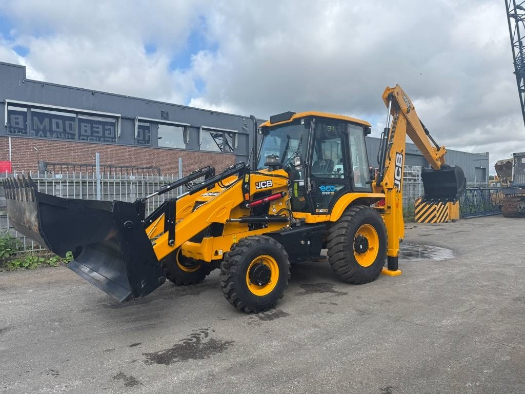 JCB 3 CX ECO 6 in 1 bucket ( UNUSED ) - Tractopelle: photos 2 JCB 3 CX ECO 6 in 1 bucket ( UNUSED ) - Tractopelle: photos 2