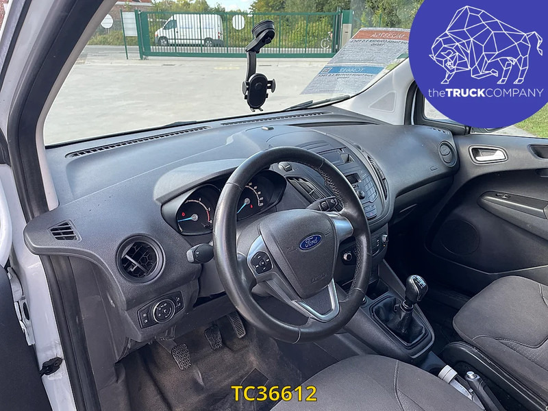 Crédit-bail de Ford Transit Courier 1.5 TDCI TREND Ford Transit Courier 1.5 TDCI TREND: photos 15