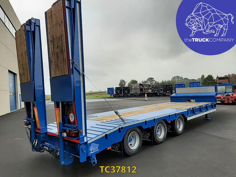 Hoet Trailers - Semi-remorque surbaissé: photos 3 Hoet Trailers - Semi-remorque surbaissé: photos 3