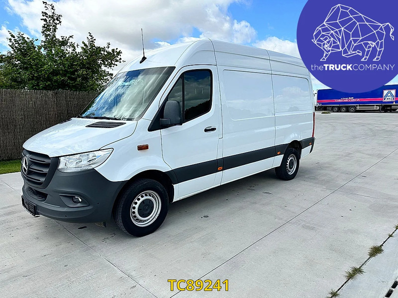 Mercedes-Benz Sprinter 317 CDI L2H2 - Fourgon utilitaire: photos 1 Mercedes-Benz Sprinter 317 CDI L2H2 - Fourgon utilitaire: photos 1