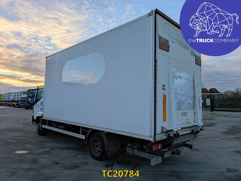 Renault D 180 - Camion fourgon: photos 3 Renault D 180 - Camion fourgon: photos 3