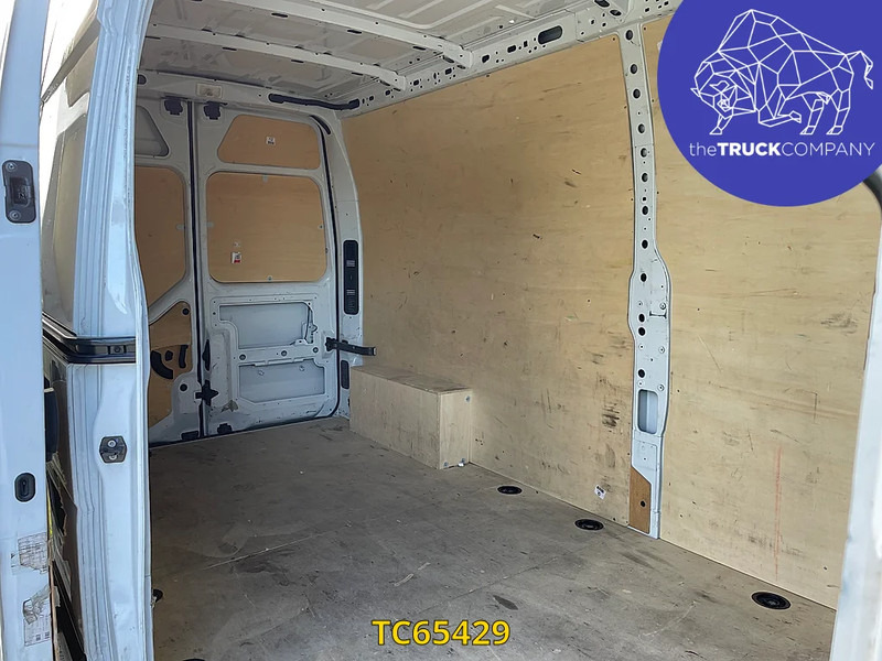 Fourgon utilitaire Renault Master L3H2: photos 10 Fourgon utilitaire Renault Master L3H2: photos 10