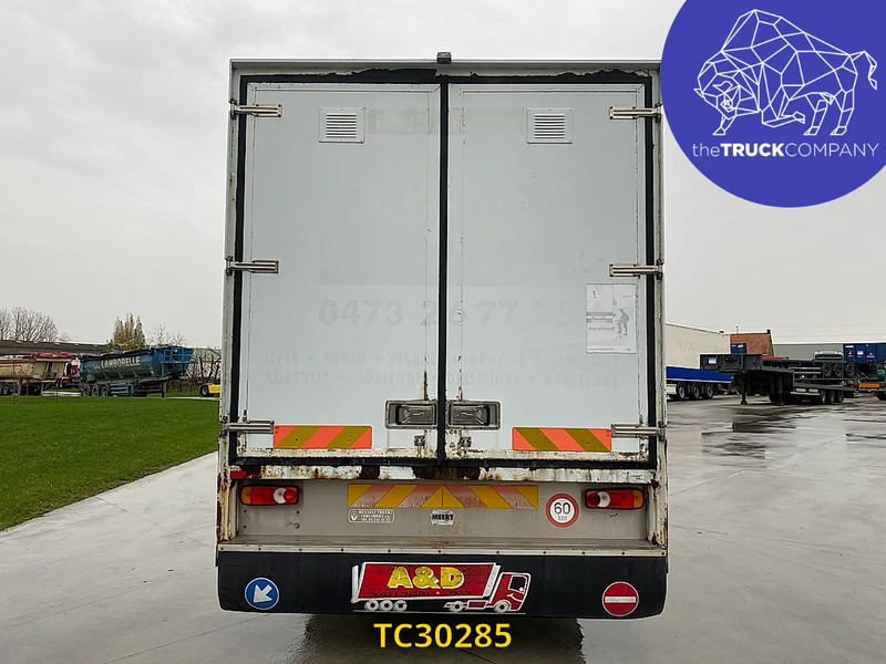 Renault Midlum 220 - Camion fourgon: photos 3 Renault Midlum 220 - Camion fourgon: photos 3