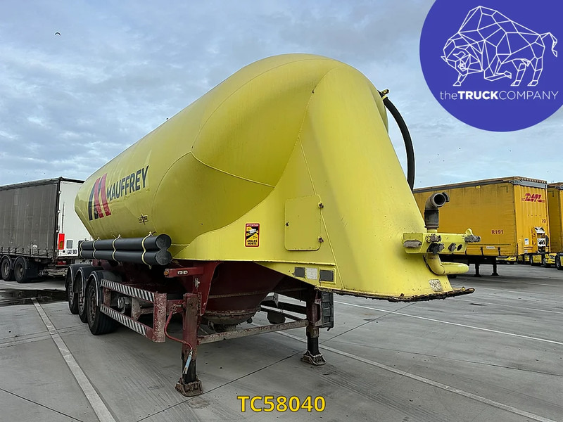 SPITZER - Semi-remorque citerne: photos 3 SPITZER - Semi-remorque citerne: photos 3