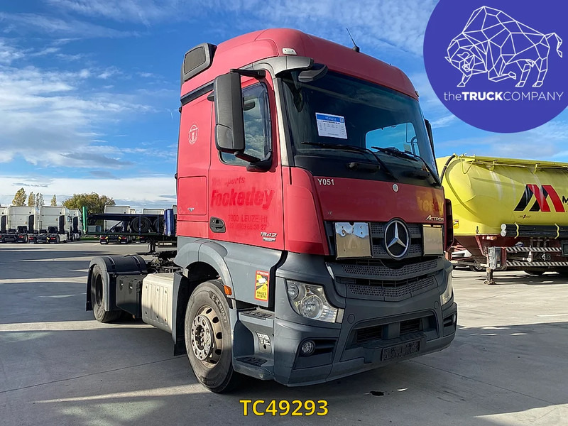 Tracteur routier Mercedes-Benz 18.42: photos 9