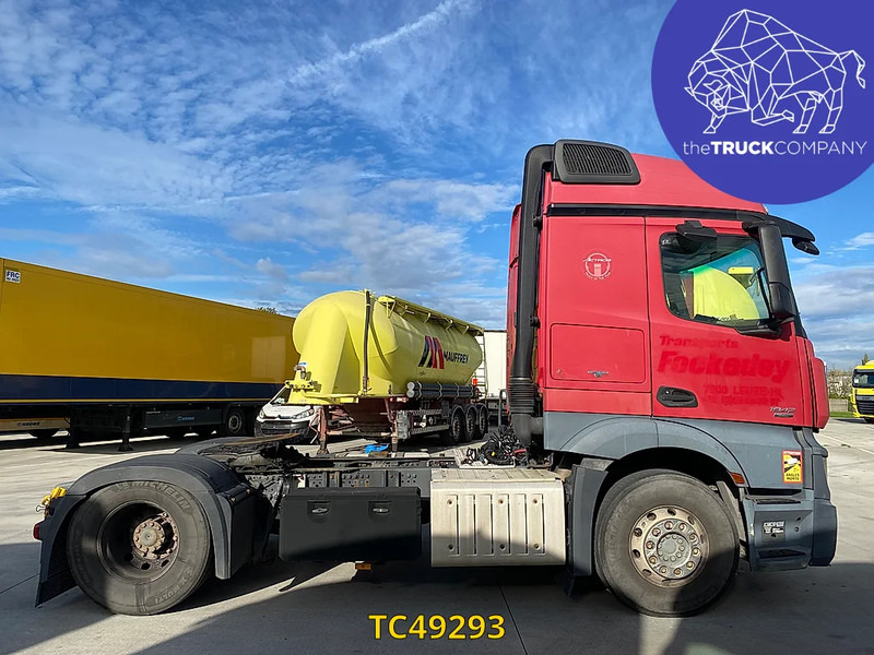 Tracteur routier Mercedes-Benz 18.42: photos 8