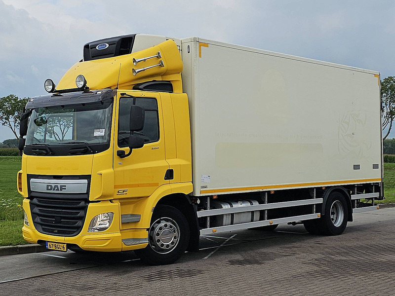 DAF CF 220 CARRIER LIFT DOORS - Camion frigorifique: photos 2 DAF CF 220 CARRIER LIFT DOORS - Camion frigorifique: photos 2