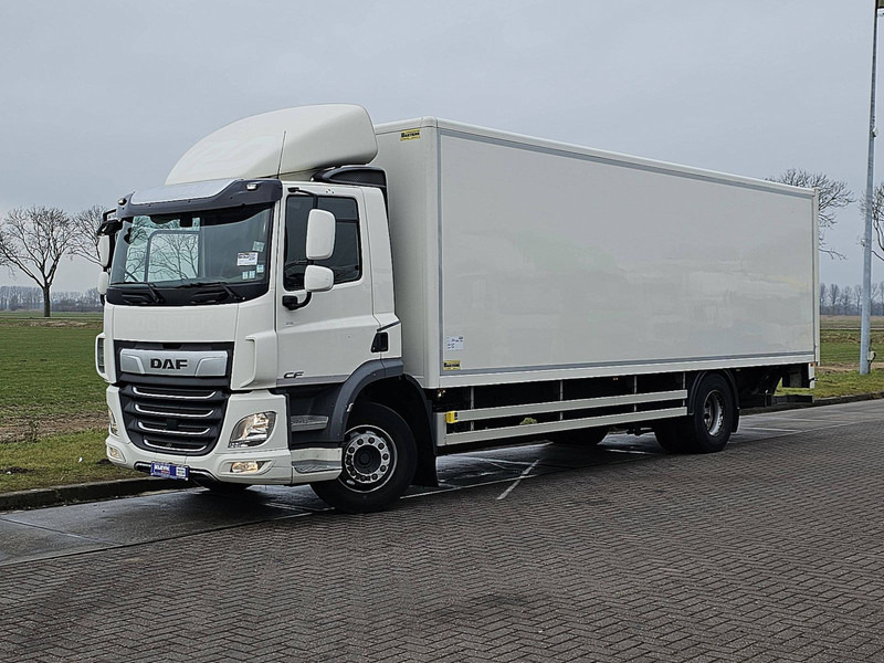 DAF CF 290 - Camion fourgon: photos 2 DAF CF 290 - Camion fourgon: photos 2