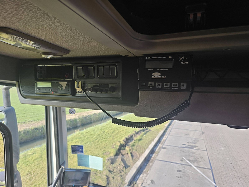 Camion frigorifique DAF CF 400 CARRIER SUPRA 550: photos 9
