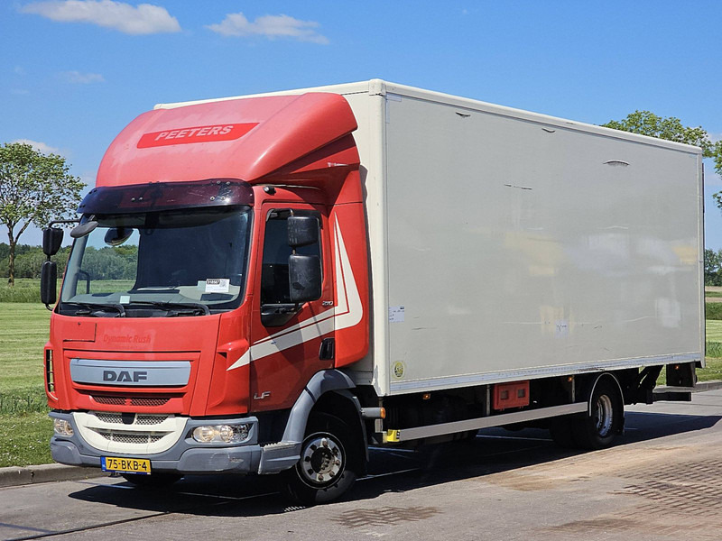 DAF LF 210 - Camion fourgon: photos 2 DAF LF 210 - Camion fourgon: photos 2