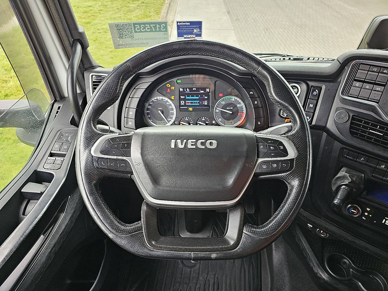 Photo d'intérieur 2: Camion porte-conteneur/ Caisse mobile Iveco S-WAY AS260S46 LNG INT. STEERAXLE