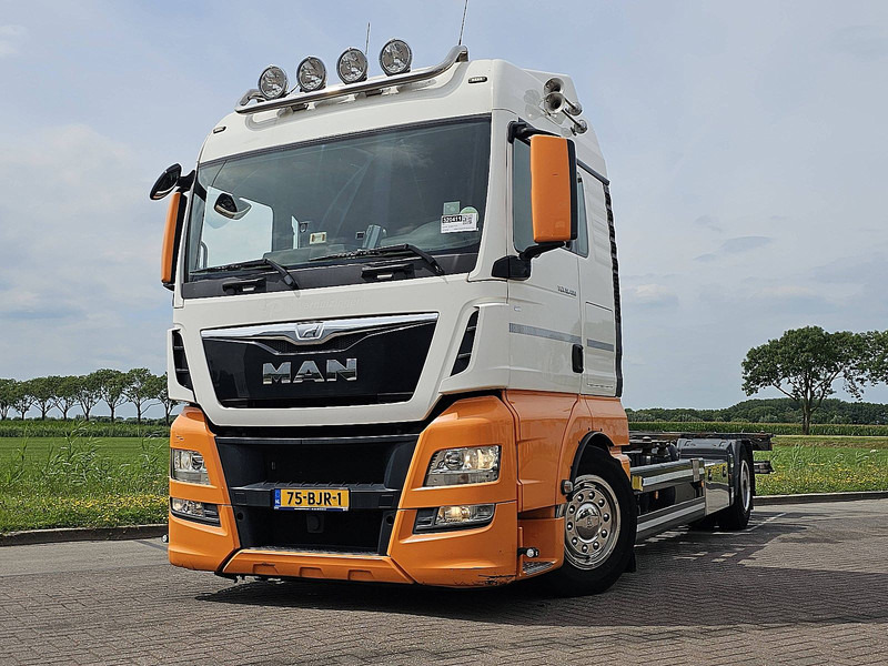 MAN 18.400 TGX XLX INTARDER LIFT 2T - Camion porte-conteneur/ Caisse mobile: photos 1 MAN 18.400 TGX XLX INTARDER LIFT 2T - Camion porte-conteneur/ Caisse mobile: photos 1