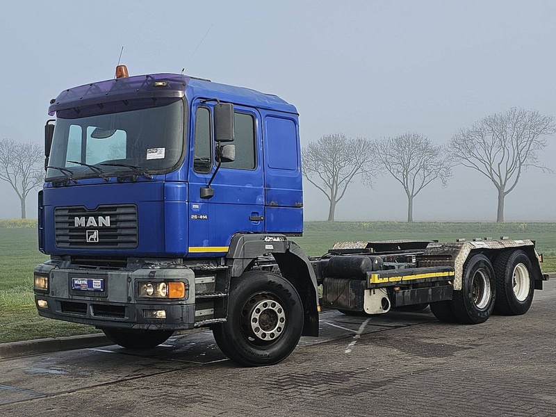 MAN 26.414 F2000 6X4 STEEL MANUAL - Châssis cabine: photos 2 MAN 26.414 F2000 6X4 STEEL MANUAL - Châssis cabine: photos 2