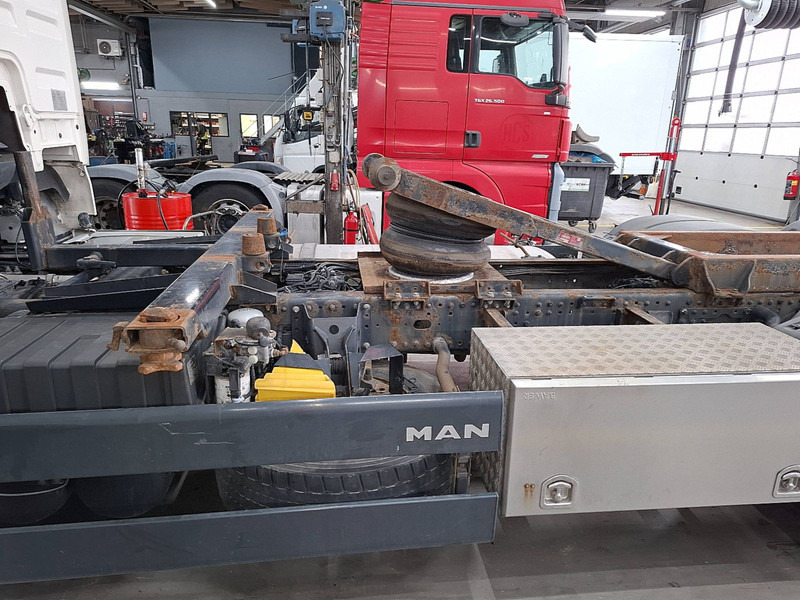 Camion porte-conteneur/ Caisse mobile MAN 26.440 TGX XXL 6X2-4 STEER AXLE: photos 20 Camion porte-conteneur/ Caisse mobile MAN 26.440 TGX XXL 6X2-4 STEER AXLE: photos 20