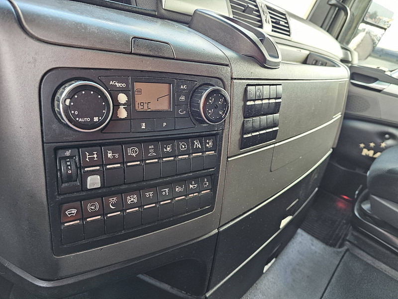 Camion porte-conteneur/ Caisse mobile MAN 26.440 TGX XXL 6X2-4 STEER AXLE: photos 13 Camion porte-conteneur/ Caisse mobile MAN 26.440 TGX XXL 6X2-4 STEER AXLE: photos 13