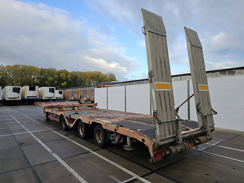 MEUSBURGER MTS-3 - Semi-remorque surbaissé: photos 5 MEUSBURGER MTS-3 - Semi-remorque surbaissé: photos 5