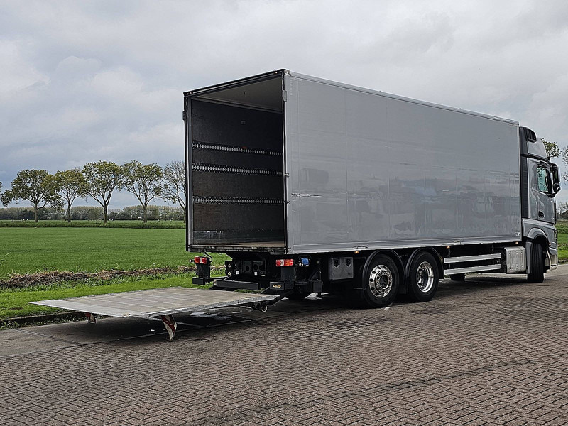 Mercedes-Benz ACTROS 2645 6X2*4 RET. 3T LIFT - Camion fourgon: photos 3 Mercedes-Benz ACTROS 2645 6X2*4 RET. 3T LIFT - Camion fourgon: photos 3