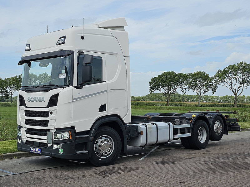 Scania R450 6X2*4 RET. LED WB475 - Camion porte-conteneur/ Caisse mobile: photos 2 Scania R450 6X2*4 RET. LED WB475 - Camion porte-conteneur/ Caisse mobile: photos 2