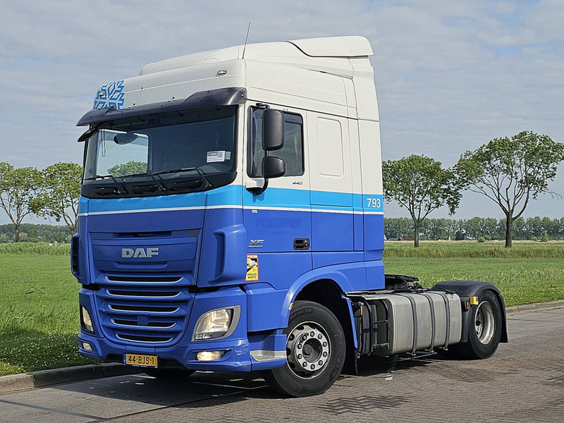 DAF XF 440 SPACECAB 2X TANK - Tracteur routier: photos 2 DAF XF 440 SPACECAB 2X TANK - Tracteur routier: photos 2