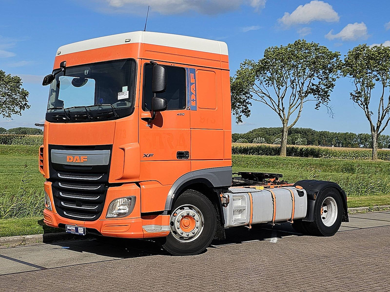 DAF XF 450 SPACECAB - Tracteur routier: photos 2 DAF XF 450 SPACECAB - Tracteur routier: photos 2