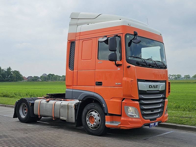 DAF XF 450 SPACECAB SPOILERS - Tracteur routier: photos 5 DAF XF 450 SPACECAB SPOILERS - Tracteur routier: photos 5
