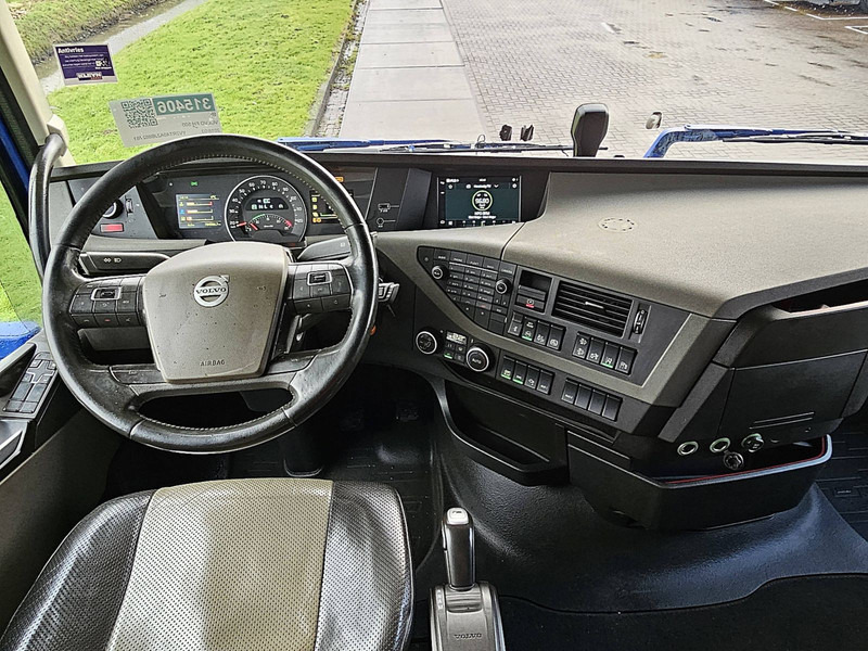 Photo d'intérieur 1: Tracteur routier Volvo FH 500 LEATHER SKIRTS