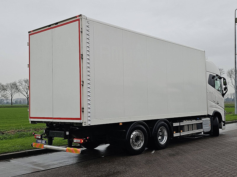 Volvo FH 16.750 6X2*4 4 SEATS 154TKM - Camion fourgon: photos 3 Volvo FH 16.750 6X2*4 4 SEATS 154TKM - Camion fourgon: photos 3