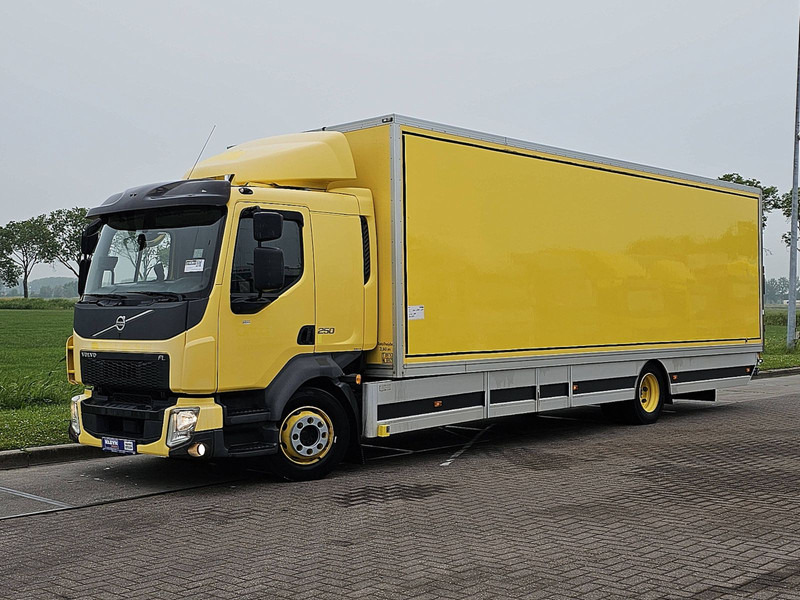Volvo FL 250.12 AIRCO SIDE DOORS - Camion fourgon: photos 2 Volvo FL 250.12 AIRCO SIDE DOORS - Camion fourgon: photos 2