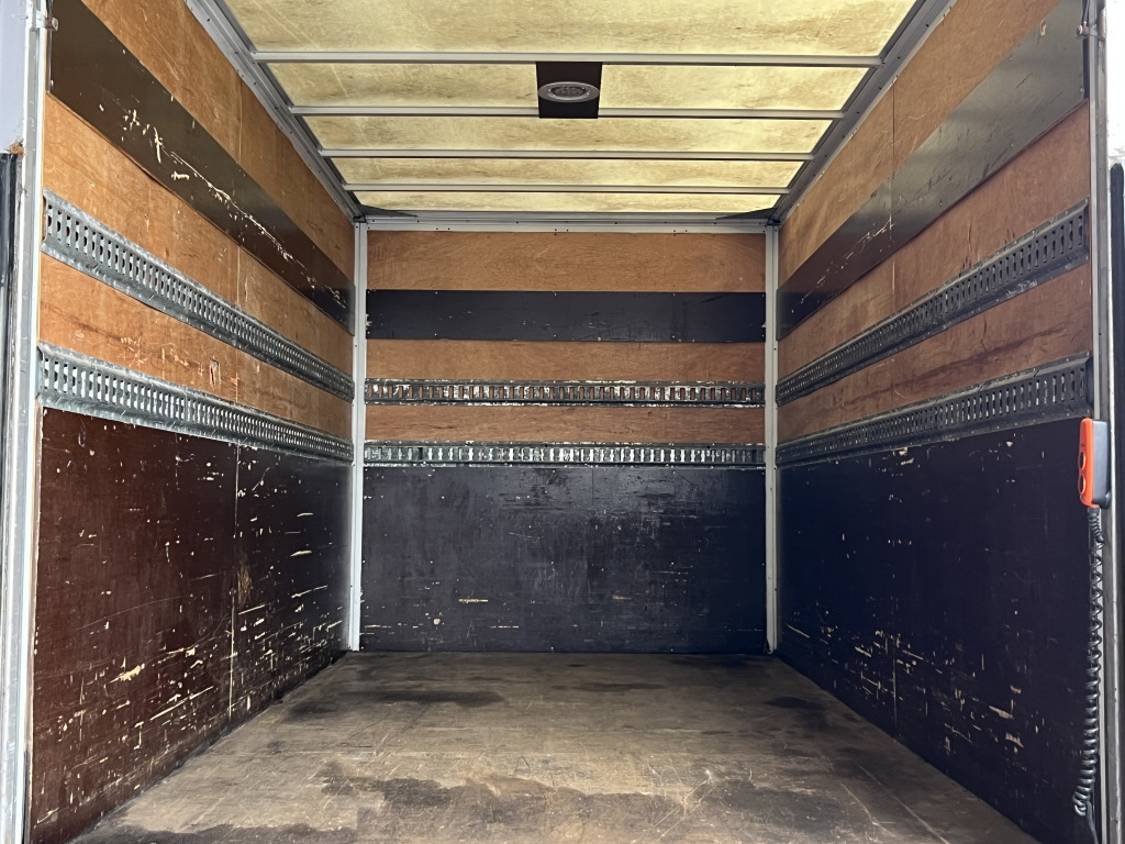 Iveco Daily 35C18 3.0 Euro4 Tempomat 4,15m Koffer+ LBW - Fourgon grand volume: photos 2 Iveco Daily 35C18 3.0 Euro4 Tempomat 4,15m Koffer+ LBW - Fourgon grand volume: photos 2